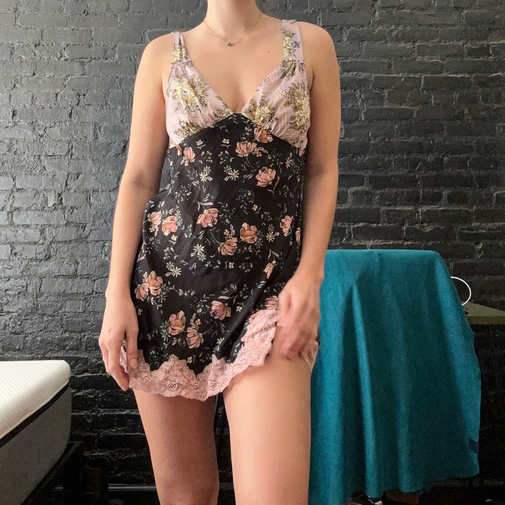 Floral Mini Dress with lace and button detailing